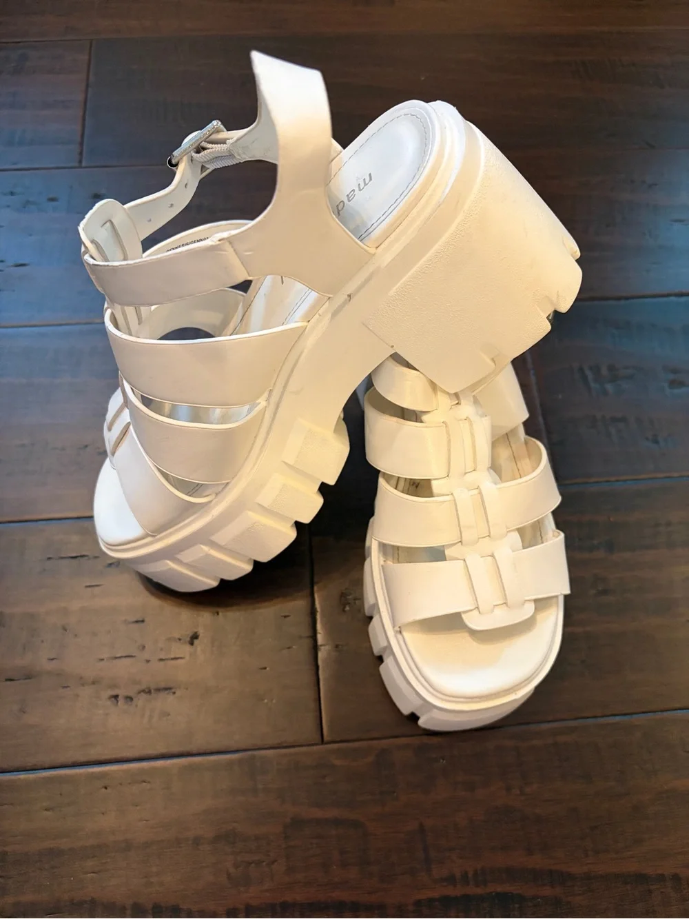 Madden Girl Platform Lug Sandal off white Buckle Strap 90s Y2K chunky block heel